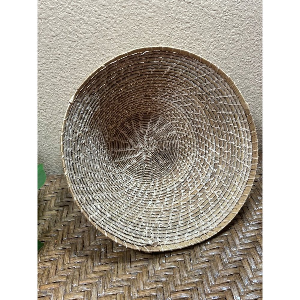 Vintage Tight Weave Woven Round Basket - Picture 2 of 3